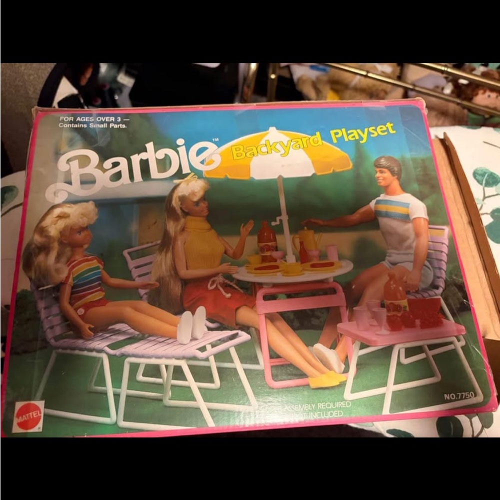 Barbie Backyard Playset - Pink and White Kids Toy